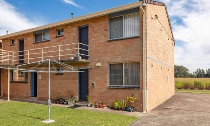 Tuncurry Maison | ~Hidden Gem~ U15/9 Point Road, Tuncurry Across the road from the lake.