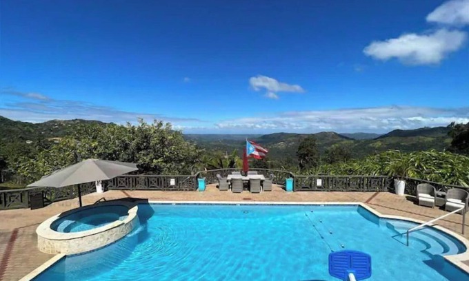 Adjuntas Maison | 💚Hidden Gem w/Chimney, Jacuzzi & Heated Pool💚