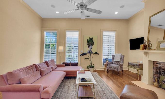 Savannah Victorian District Copropriété | Hidden Gem w/ Incredible Outdoor Living + Steps to Forsyth by Lucky Savannah