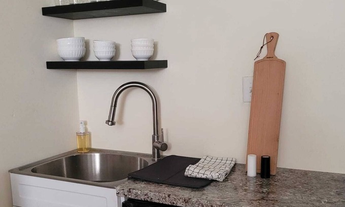 Hempstead Appartement | Hidden Oasis w/B&B option....