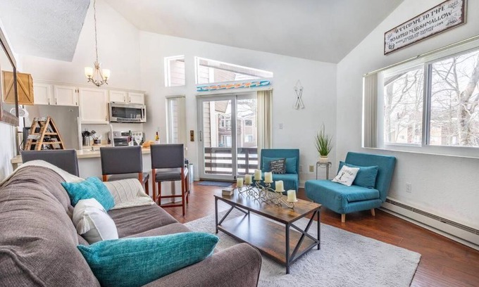 Hidden Valley Appartement | Hidden Valley -1 BR w/Loft -2 Min. walk to Pool/Ten