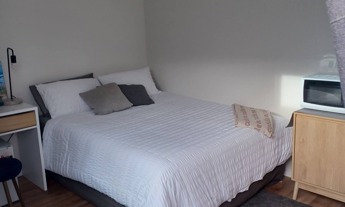 Mount Maunganui Appartement | Hideaway on Tui- Sleepout studio in Mount Maunganui