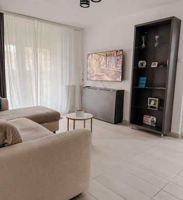 Iasi Appartement | Hideout Cozy 2 rooms near Palas Mall & city center, warmy, invoice available, parking space, Ultracomfy