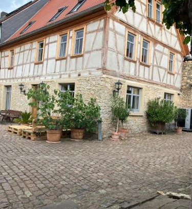 Oberdorla Maison | Hiestands Gästehaus - Weingut & Hofbrennerei