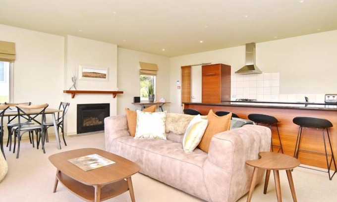 Windwhistle Villa | Apartment Within - Brand new 1 bed apartment - free SkyTV & Wifi