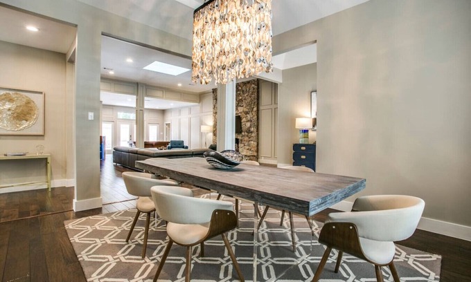 Park Central Maison | MAISON VIP HAUTE DEMANDE AVEC PISCINE ET SPA. IDÉAL POUR LES GRANDS GROUPES. SUPER ENDROIT.