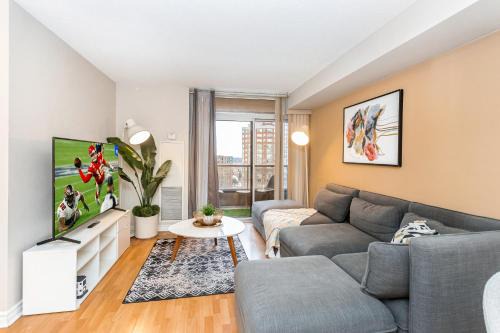 Downtown Mississauga Appartement | High-End 2BR 2BATH Condo-Steps to Square One Mall