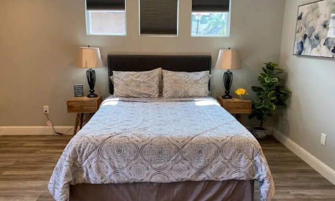 Columbia Maison | High End Guest House by I-5, Bethel, Simpson