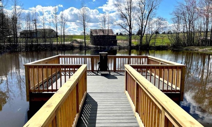 Barium Springs Maison | High End Pond Chalet in Country & But Near Shops
