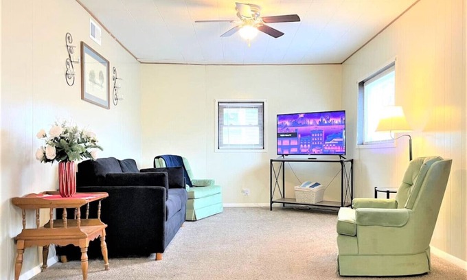 Van Wert Maison | High - Family Neighborhood, Pet Friendly