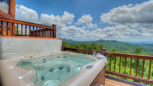Mineral Bluff Maison | High Five Lodge