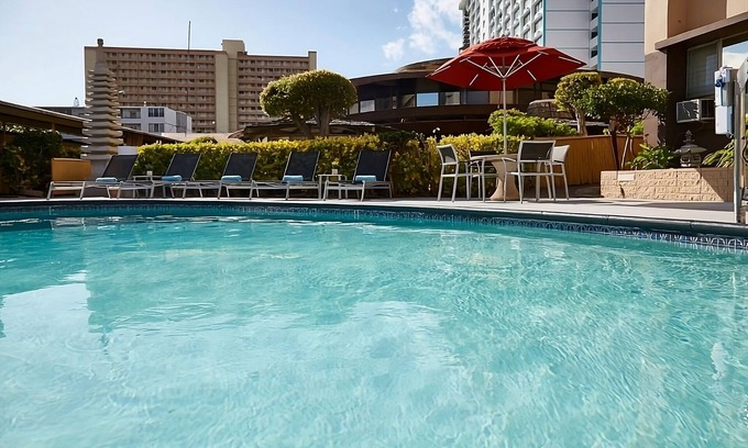 Ala Moana Hôtel | High Floor City View Two Queens, 3 Relaxing Units, Rooftop Garden Escape