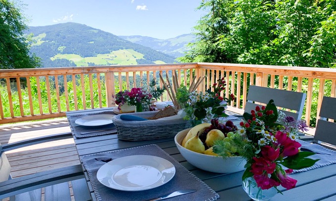 Westendorf Appartement | Appartement de haute qualité avec sauna privé et vue imprenable sur la piste de ski.