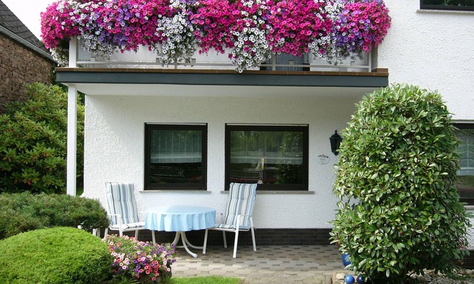 Senheim Appartement | Appartement accessible aux personnes à mobilité réduite **** Moselle à proximité, terrasse et Wi-Fi gratuit