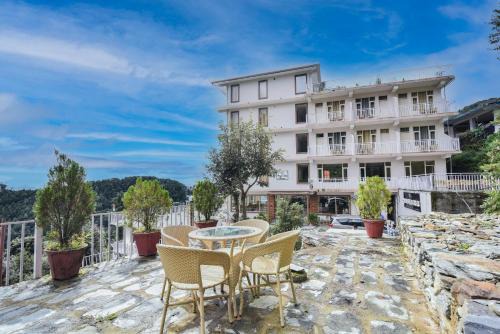 Bhagsu Nag Maison | High Sky Resort - Best Luxury Hotel in Dharamkot