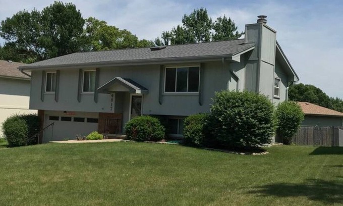 Millard Maison | High Speed Internet - Great Back Deck View - Culligan Softener & Water
