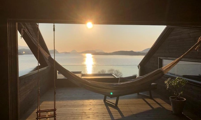 Alesund Villa | High standard villa with boat, trampoline and more