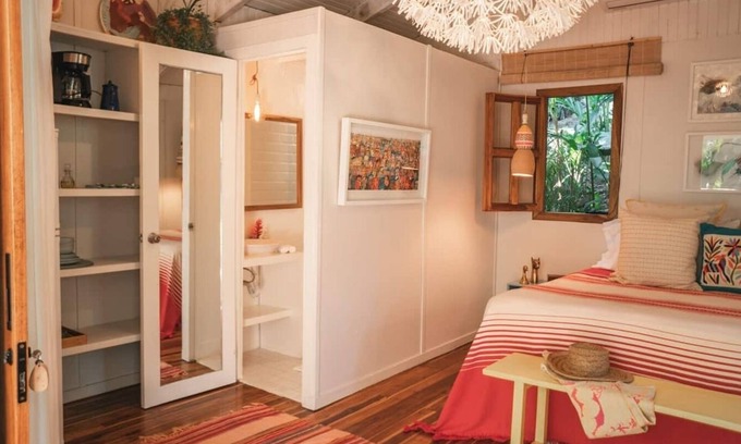 Playa Santa Teresa Maison | High Tide Bungalow Walking Distance To The Surf and Restaurants