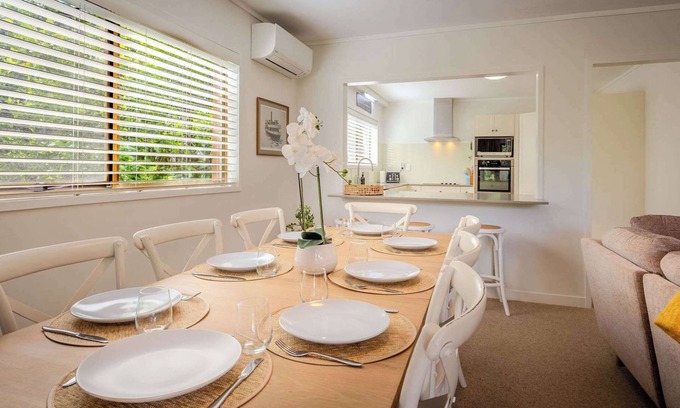 Lynmore Maison | Highfield on High - 100m to the Redwoods Forest with Spa Pool