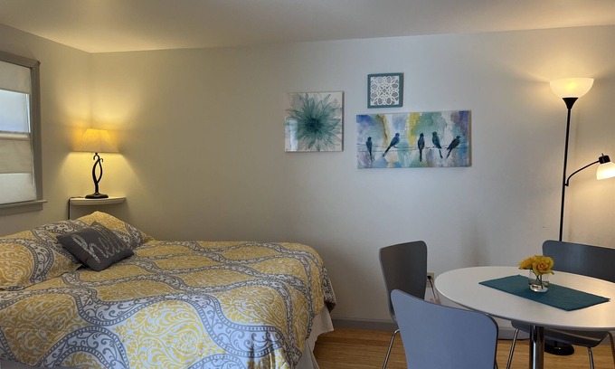 Oneonta Appartement | Highland Haven Under 5 minutes to All Star, 2nd floor studio, private entrance