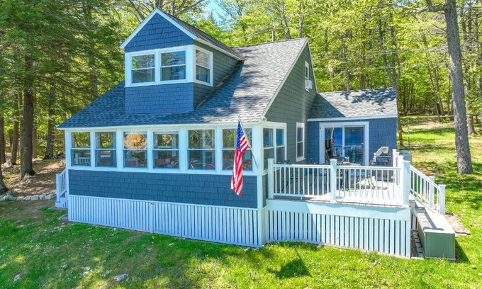 Windham Maison | Highland Playhouse