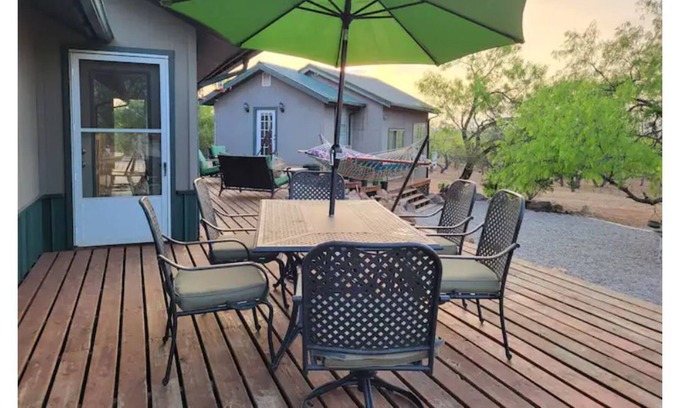 Mason Maison | HightowerHideaway/ Fire pit/Pet and Horse Friendly