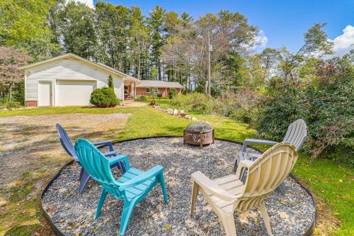 Laurel Springs Maison | Hike and Leaf Peep! Peaceful Home in Laurel Springs