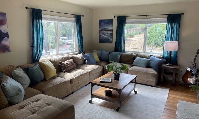 North Auburn Maison | Hike, Bike, Shop w/ Pool - Its all right here in Auburn