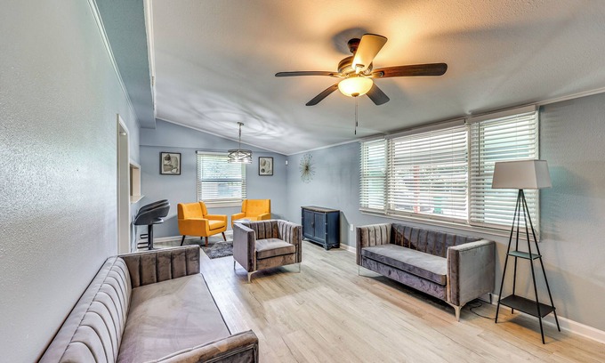 Pine Bluff Maison | Hike, Golf & Fish: Pine Bluff Retreat