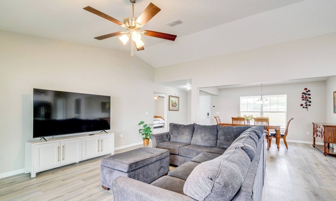 Candler Maison | Hike, Paddle & Explore: Home w/Lanai in Ocala