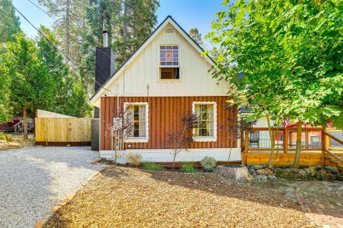 Twain Harte Maison | Hike, Ski and Fish Charming Cabin in Twain Harte!
