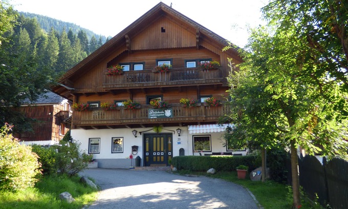 Stall Appartement | Randonnée pédestre, activités de plein air et la pêche sont les points forts du Village Inn