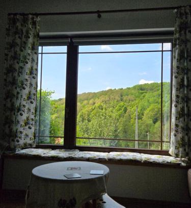 Podeni Cabine | Hill Retreat