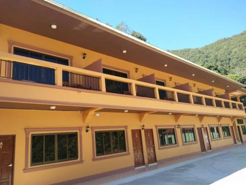 Mae Fa Luang Maison | Hill Top Home