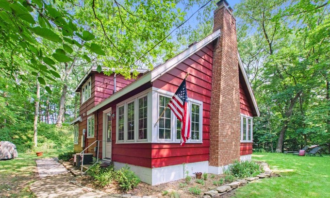 Michiana Maison | Hillside Cottage