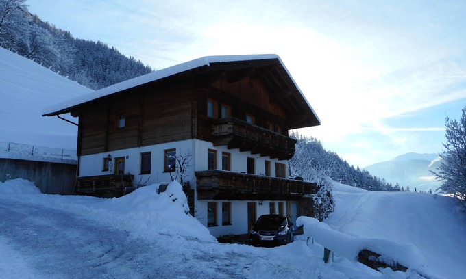 Seblas Appartement | Emplacement à flanc de colline avec une vue panoramique fantastique sur Matrei et les montagnes, très calme!