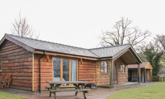 Farden Maison | Hillside Lodge
