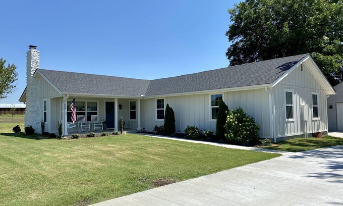 Farmington Maison | Hilltop Home with views and covered deck - 6 miles to U of A