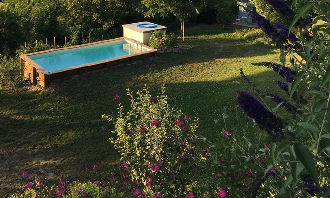 Riez Maison | Hilltop views over a pîcturesque village in unspoiled Provence lavender country