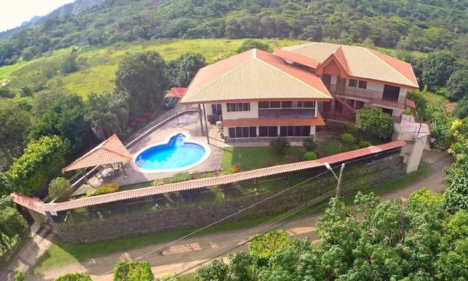 Jaco Maison | Villa Hilltop avec piscine donnant sur Jaco