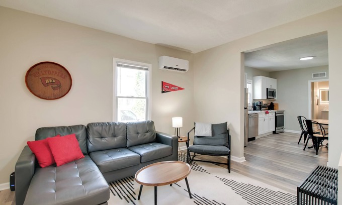 Bowling Green Maison | Hilltopper Convenience: Modern Duplex Near WKU