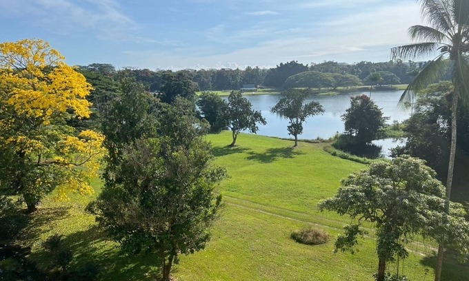Hilo Copropriété | Hilo's Finest 2 bd Condo - Pool, A/C, Views!