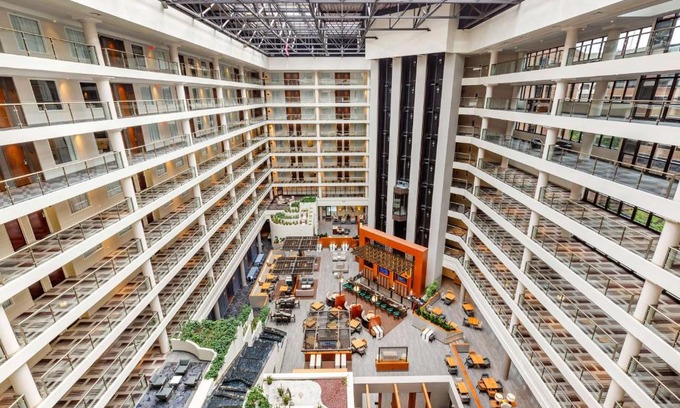 West End Hôtel | Hilton Club The District Washington DC