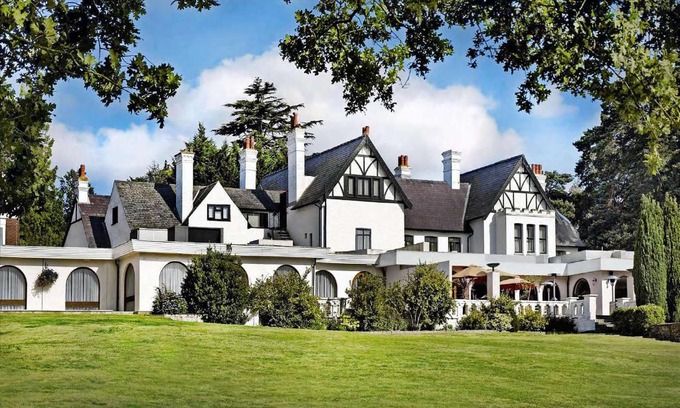 Cobham Hôtel | Hilton Cobham