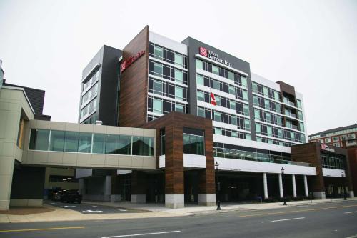 Downtown Hôtel | Hilton Garden Inn Fredericton