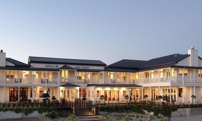 Hilltop Hôtel | Hilton Lake Taupo