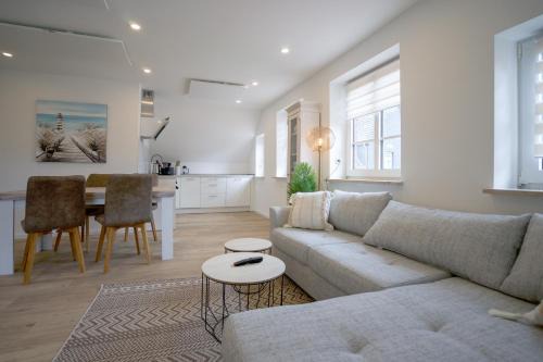 Suederhafen Appartement | Himmelreich - Helle & moderne Ferienwohnung am Meer