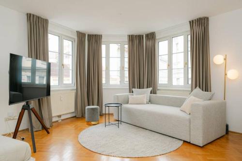 Wieden Appartement | Hip APT perfect for 4 or 6, great district, metro