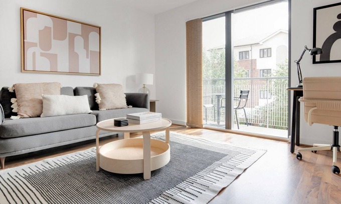 Islington Appartement | Hip Islington 2BR w/ Day Porter & Balcony, nr Kings Cross, by Blueground
