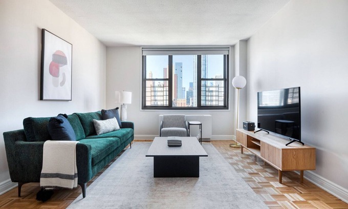 Rose Hill Appartement | Hip Kips Bay 1BR w/ W/D, Gym & Pool, nr Gramercy Theatre, by Blueground